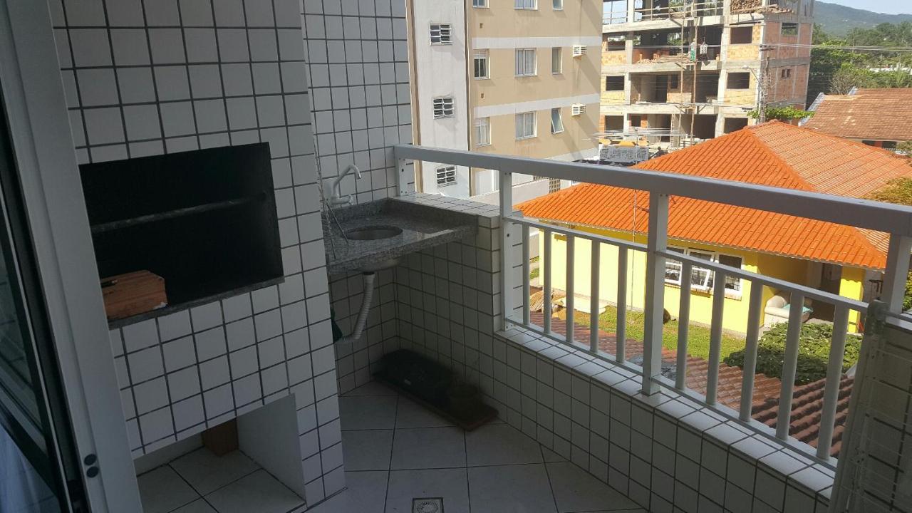 Duas Quadras Mar Em Canasvieiras Edificio Ana Carolina Com Elevador E Proximo Trapiche Florianopolis Quarto foto